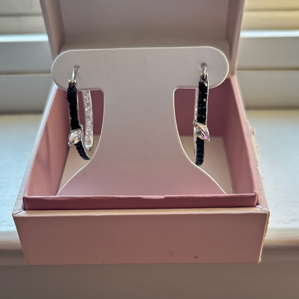 🆕🆕🆕 Silver and Black Hoop Earrings